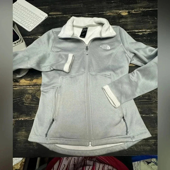 The North Face Fur Lined Grey Jacket Women’s Size Small - Picture 1 of 5